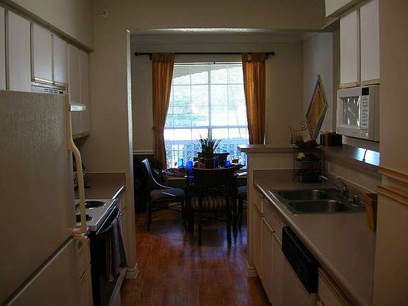 2 bedroom kitchen