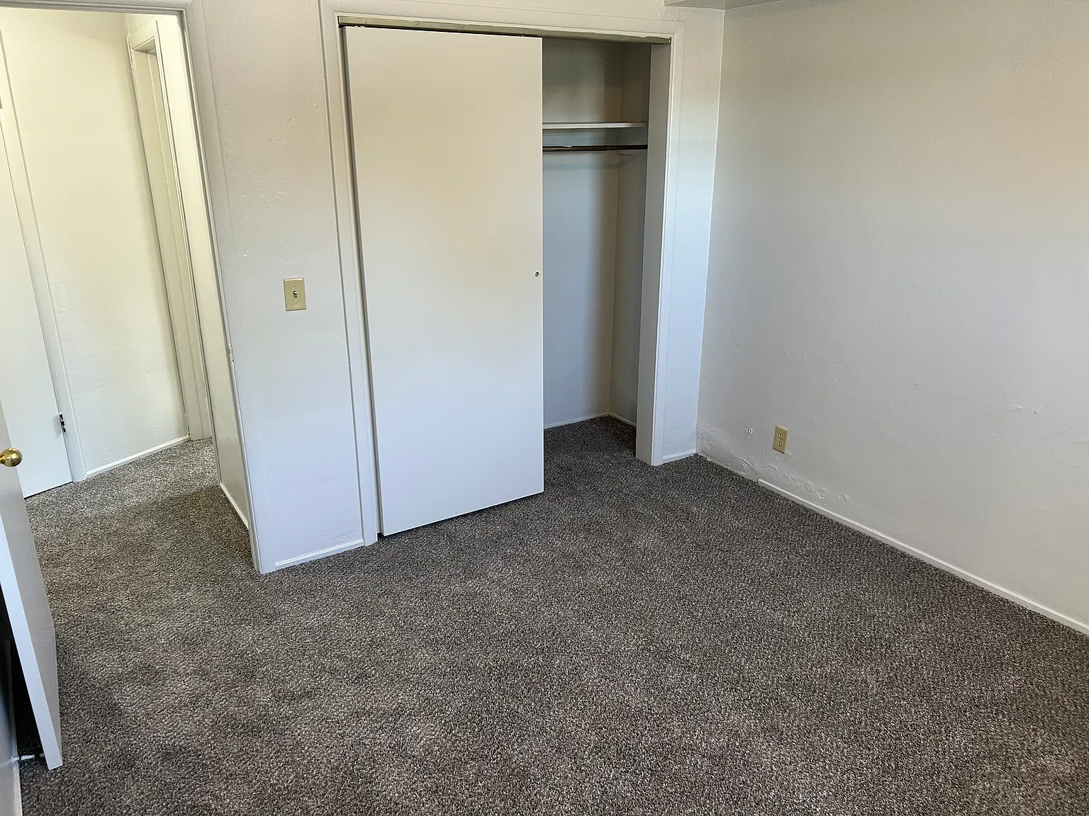 1 bed, 600 sqft, $985 — Photo 3
