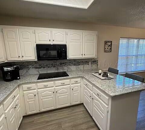 2nd image of 7040 Fulham Dr