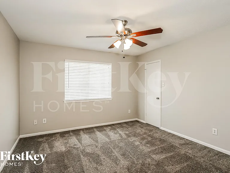 518 Foxglove Dr — Photo 14