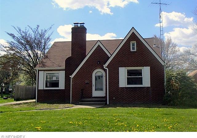 2nd image of 321 Poplar Ave NW