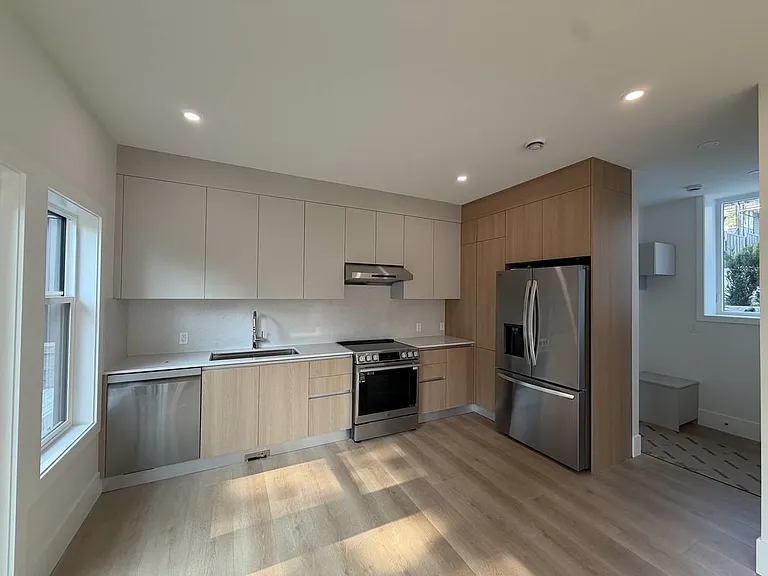 9XX Westmount Dr — Photo 2