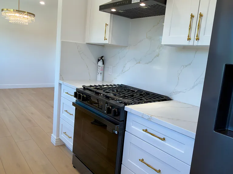1317 N Brand Blvd #12 — Photo 3