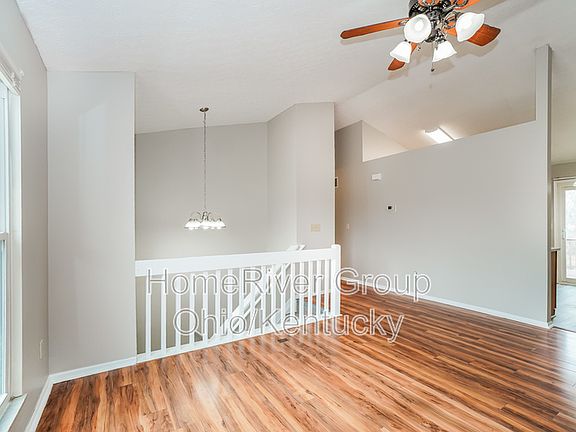 4th image of 1098 Viewpointe Dr