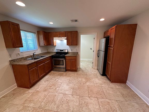 4th image of 6764 Fleur De Lis Dr