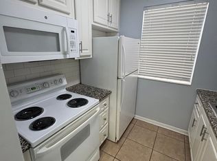 623 N Bay St #10, Eustis, FL 32726