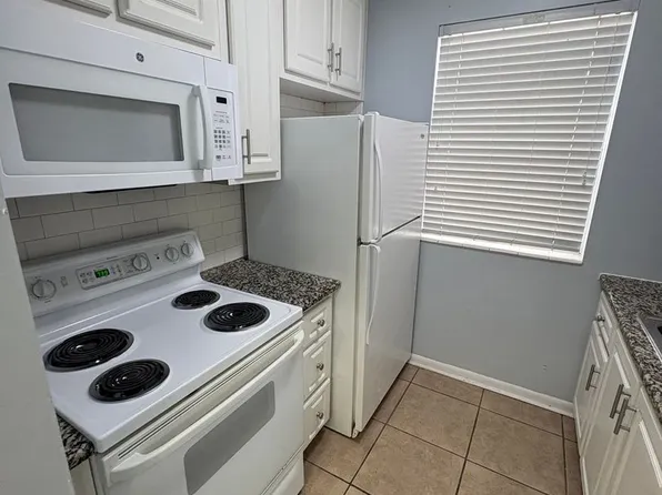 623 N Bay St, Eustis, FL