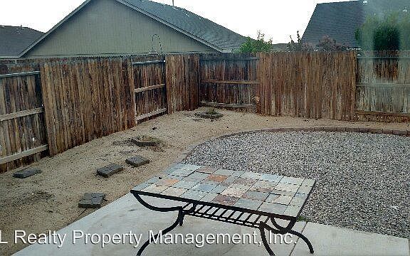 5th image of 1364 Mountain Rose Dr