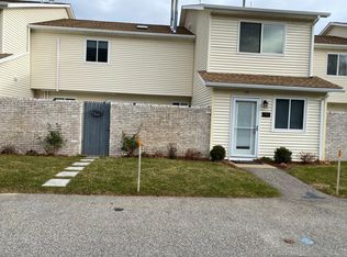 796 Williamsburg Cir #796, Warwick, RI 02886