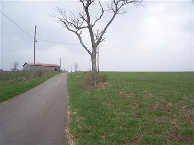 3rd image of 173 Logan Ln