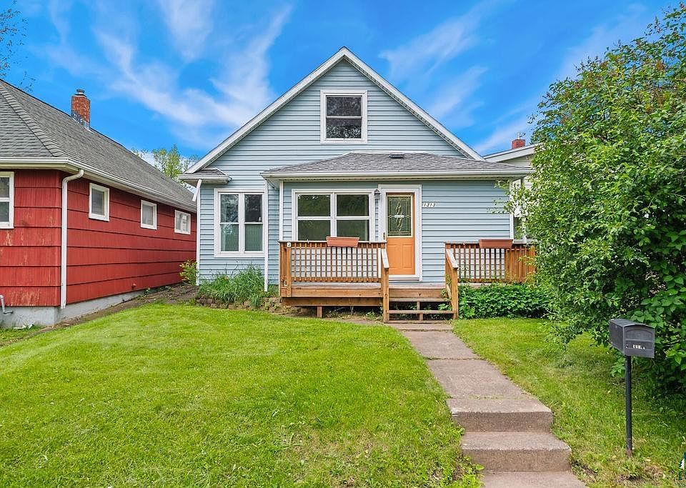1st image of 1313 98th Ave W