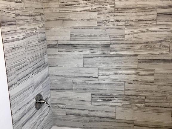 4th image of 12210 Madison Ave #3
