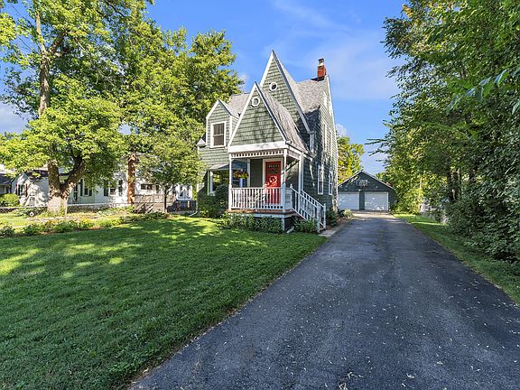4th image of 1375 Kensington Dr