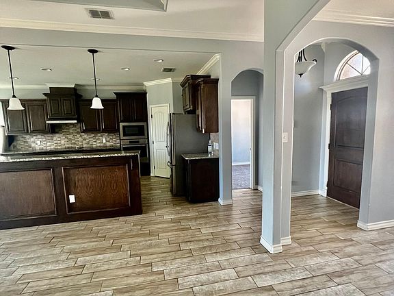 4th image of 2310 Vaughan Dr