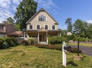 171 Lakewood Dr, Stoughton, MA 02072