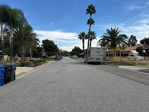 4th image of 1017 E Meda Ave