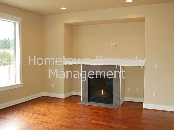 2nd image of 4309 Magnolia Dr SE