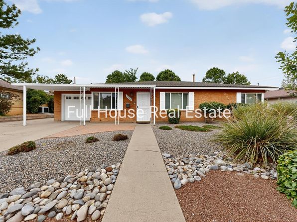 2020 Hendola Dr NE