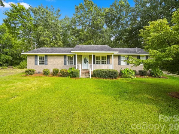556 Oakhaven Dr, Lancaster, SC 29720