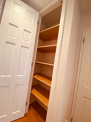 Rented by Metropolis Real Estate of Manhattan | media 22