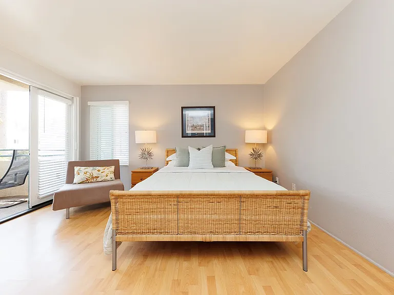 8132 Camino Del Sol #D — Photo 10