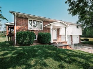 916 Seanor Rd, Windber, PA 15963