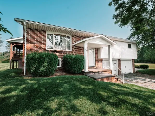 916 Seanor Rd, Windber, PA 15963