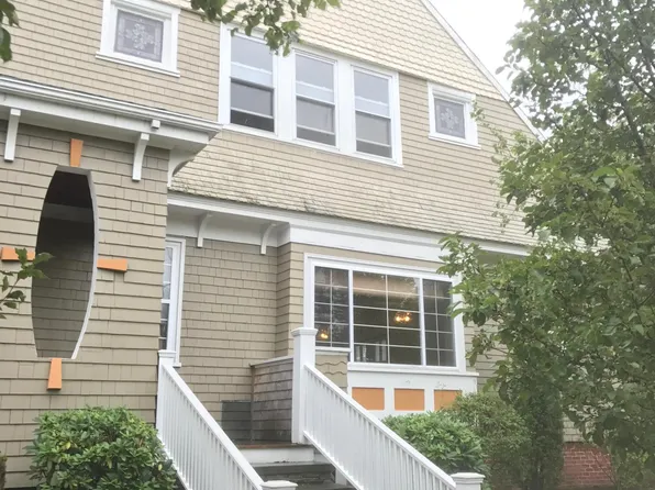 14 Bartlett Ave, Cranston, RI