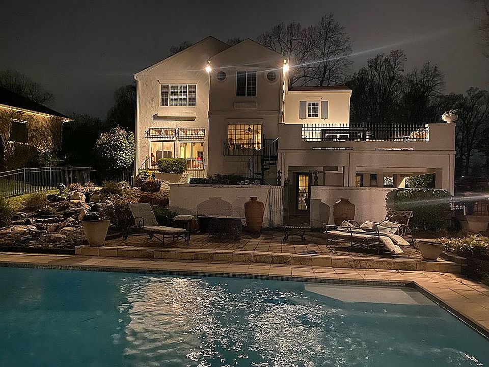 2nd image of 5405 Mecklenburg Rd
