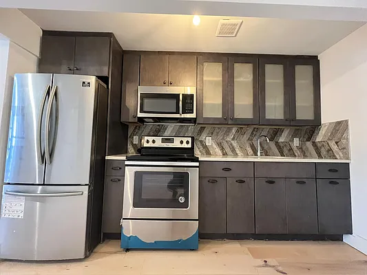 Rented by Yup Realty LLC | media 2