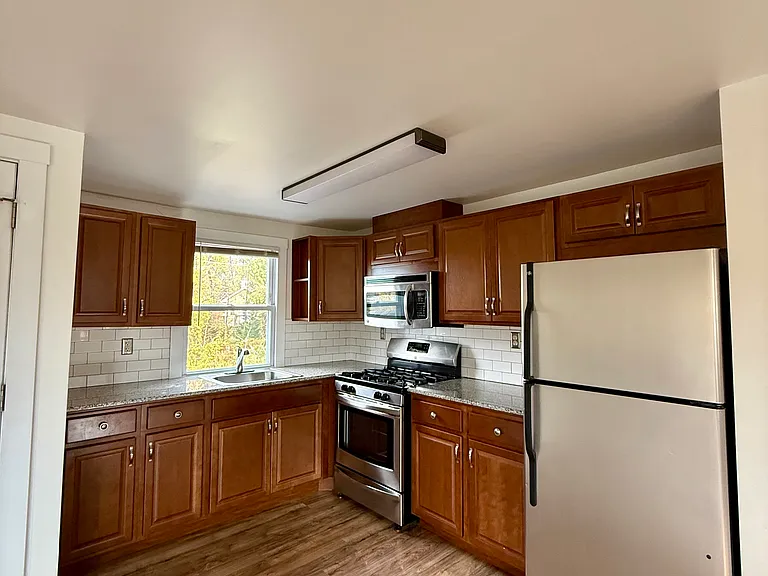 15 Albany St #4 — Photo 1