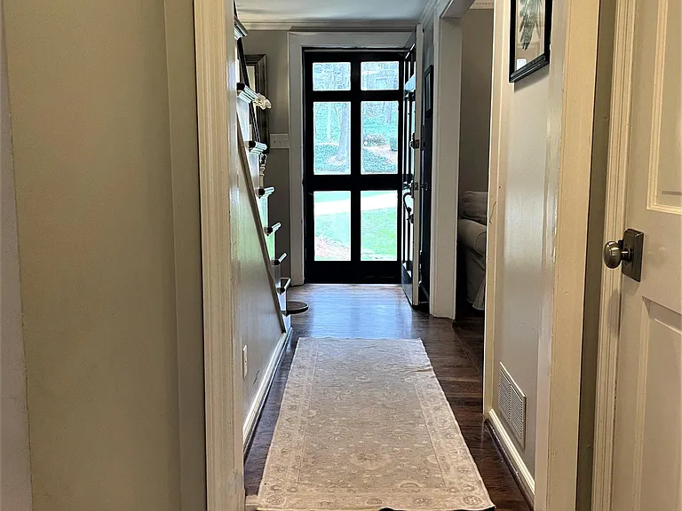 4044 Emma Ln NE — Photo 8