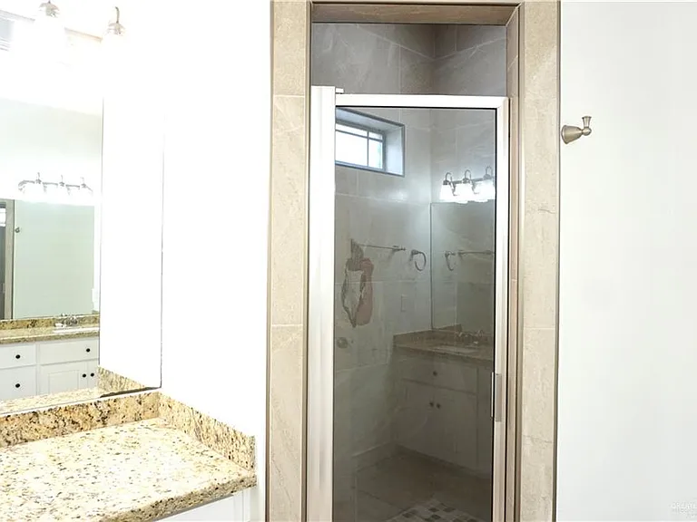 904 Shawnee Bend Rd — Photo 13