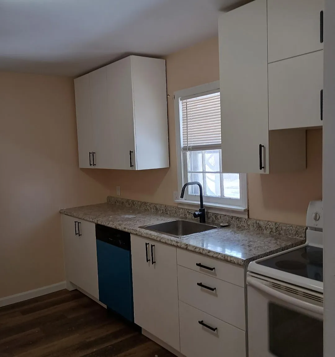 2 bed, 839 sqft, $1,400 — Photo 2