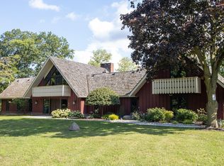2453 Cedarwood Dr, Adrian, MI 49221