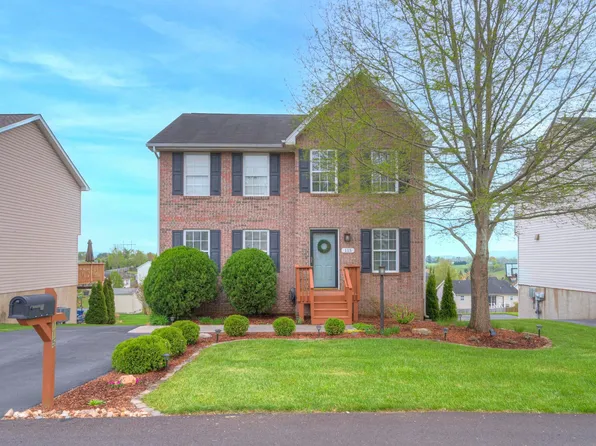 115 Wistaria Dr, Christiansburg, VA 24073