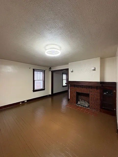 Spacious living room - 906 Kable Way