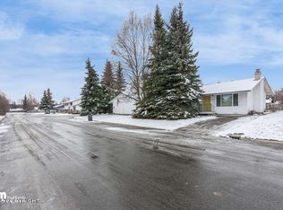 1826 Rosemary St, Anchorage, AK 99508