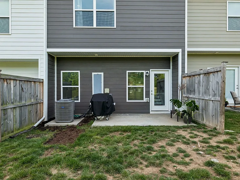 135 Harvard Dr — Photo 27
