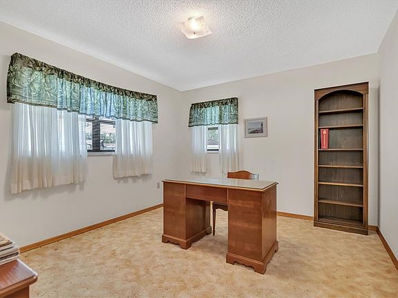 4th image of 8544 Sweetbriar Ct