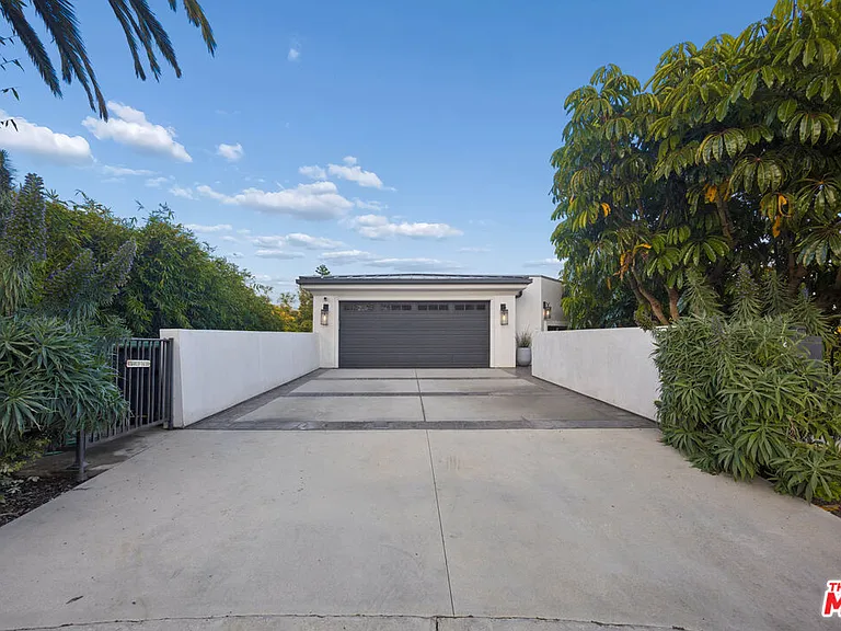 28935 W Beach Ln — Photo 8