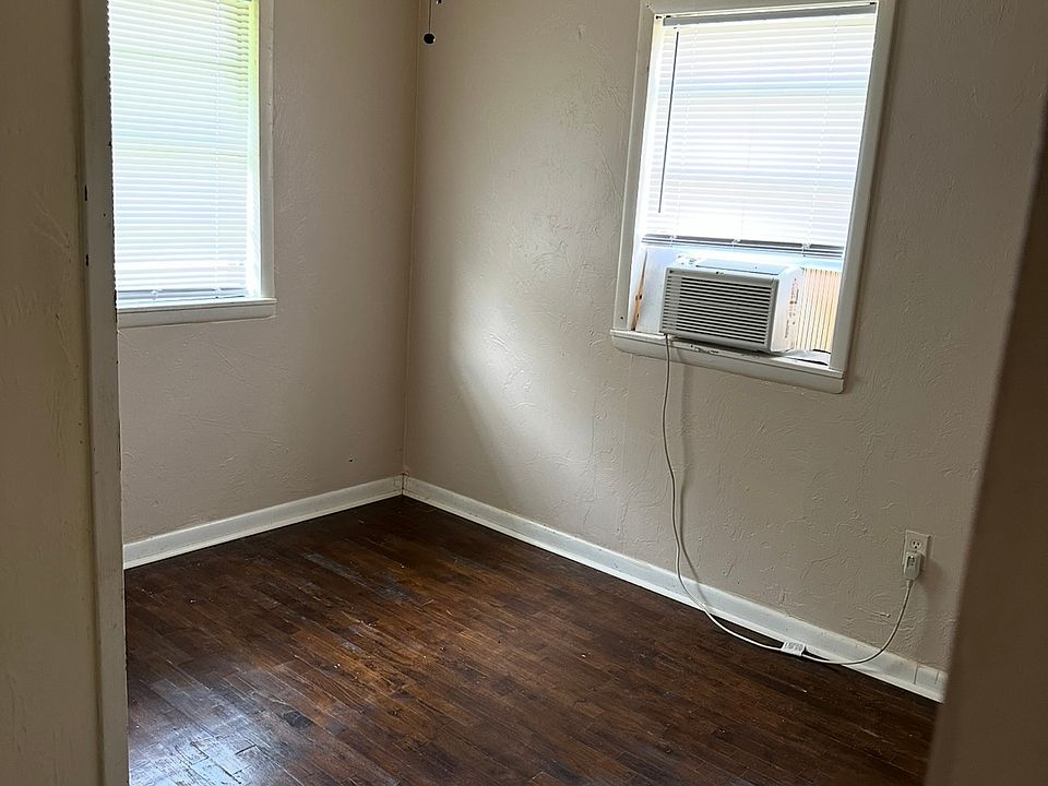 2nd image of 114 E Broadway