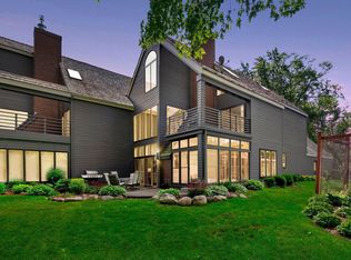 6674 Smithtown Rd, Excelsior, MN 55331