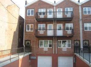 708 E 227th St, Bronx, NY 10466