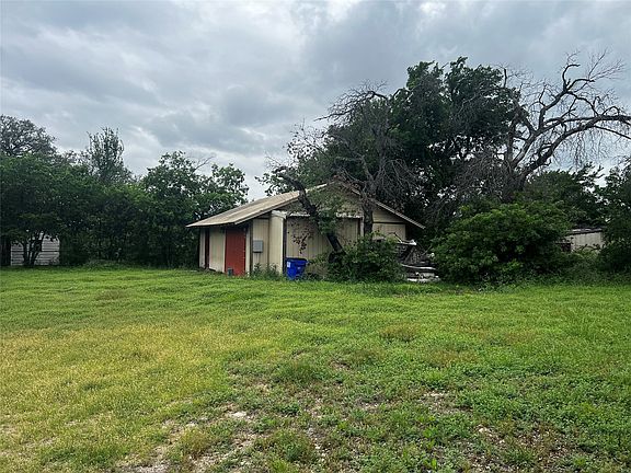 4th image of 319 Ridgecrest Ct