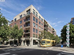 821 NW 11th Ave APT 613, Portland, OR