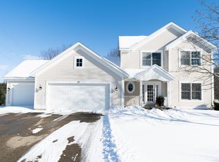 181 Sun Meadow Ct, Holland, MI 49424