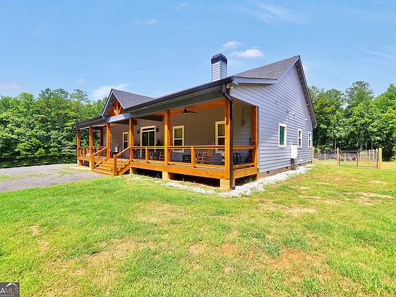 4th image of 590 Brookwood Dr