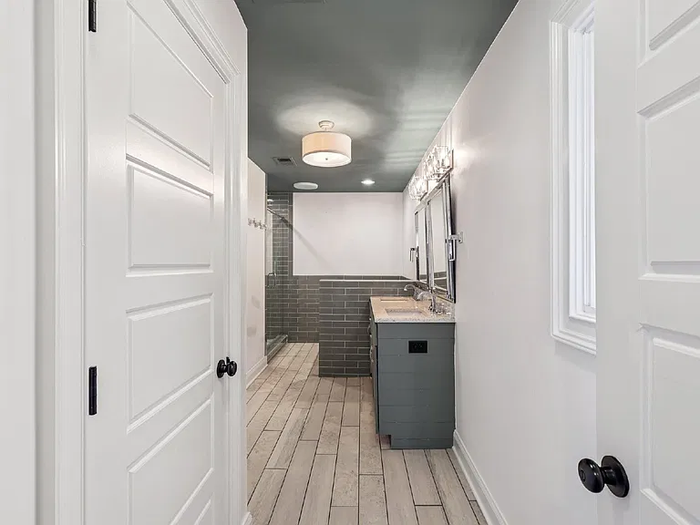 725 N 2nd St — Photo 57