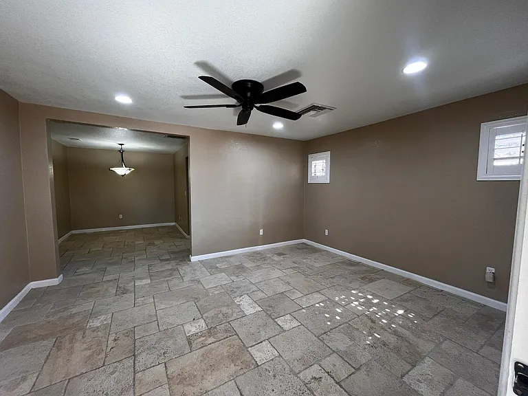 1270 W Brighton Ave — Photo 2